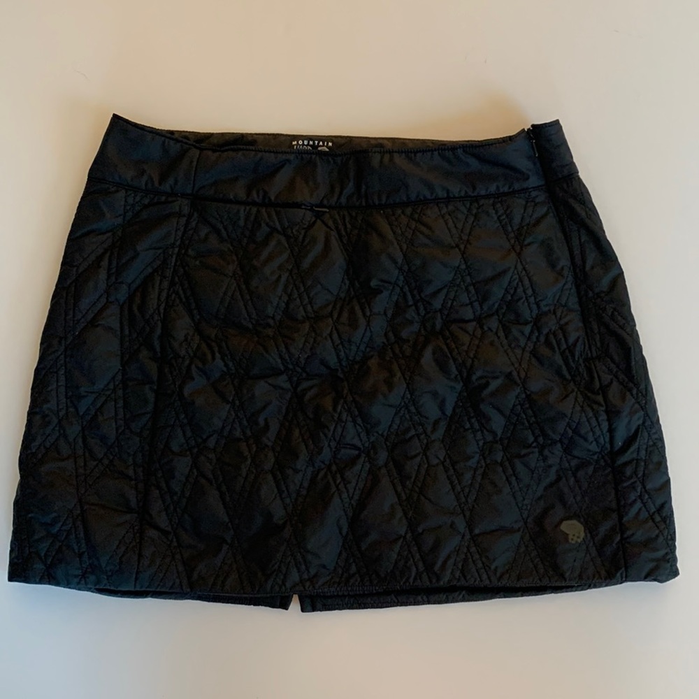 Mountain Hardwear Quilted Black Mini Skirt